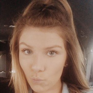 Meet your Posher, Madeleine